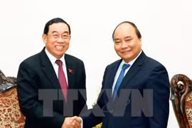 PM promises support for Laos in developing transport 