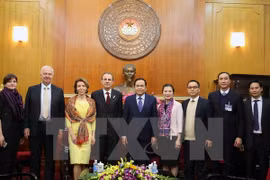 Vietnam, Russia exchange experience in social management 