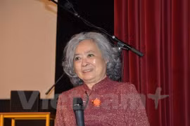 Vietnamese AO victim introduces her autobiography in France
