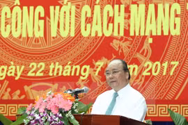 PM wants more good deeds for revolutionary contributors