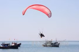 Da Nang Paragliding Open 2017 kicks off