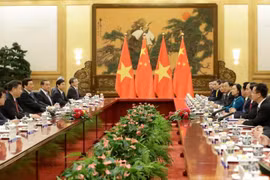 President reiterates friendly ties with China during talks 