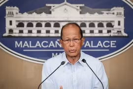 Philippine gov't considers whether to lift martial law in Mindanao