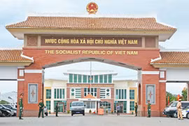 Long An Border Gate a key economic hub