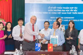 Australia supports manpower training at Tay Bac University