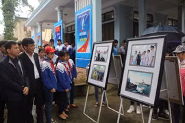 Hoang Sa, Truong Sa exhibition comes to Thanh Hoa