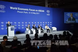 PM attends World Economic Forum on ASEAN 