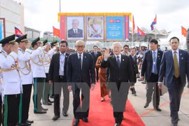 Party leader encourages Vietnam-Cambodia local-level cooperation 