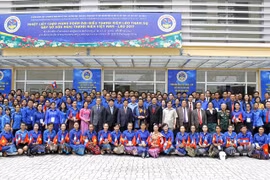 Vietnamese, Lao youths gather at friendship meeting in Hanoi