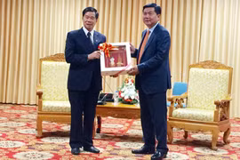 HCM City, Lao capital step up cooperation