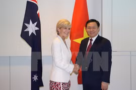 Deputy PM meets Australian officials to promote bilateral partnership