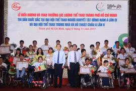 HCM City honours outstanding athletes