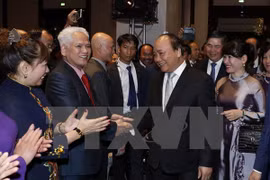 PM Nguyen Xuan Phuc meets OVs in Germany