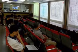 Shares forecast to rebound on Q2 reports