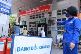 Petrol prices slightly drop