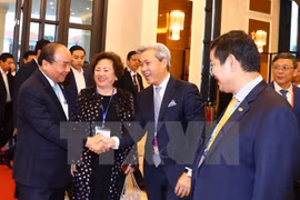 Government leader hosts Asia-Pacific investors