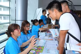 Financial career workshop held for Vietnamese students in France