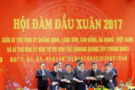 Vietnamese border provinces, Chinese region boost cooperation 