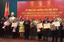 Writers, poets, translator win 2016 literature awards