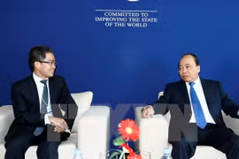 PM meets with business leaders on sidelines of WEF-ASEAN
