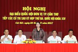 NA Chairwoman meets Can Tho voters