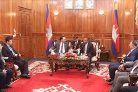 Vietnam, Cambodia build peaceful border line