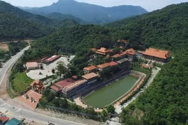 Quang Ninh encourages investors in tourism development 