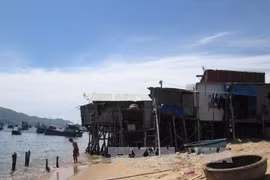 Khanh Hoa to build sea embankment