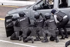 Malaysia arrests seven terror suspects