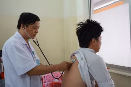 HCM City authorities wary of dengue, Zika as rains begin
