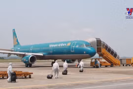 Van Don airport welcomes passengers from France with “vaccine passport”