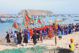 Binh Thuan approves whale-worshipping festival conservation project