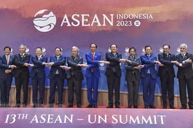 PM attends summits between ASEAN and partners