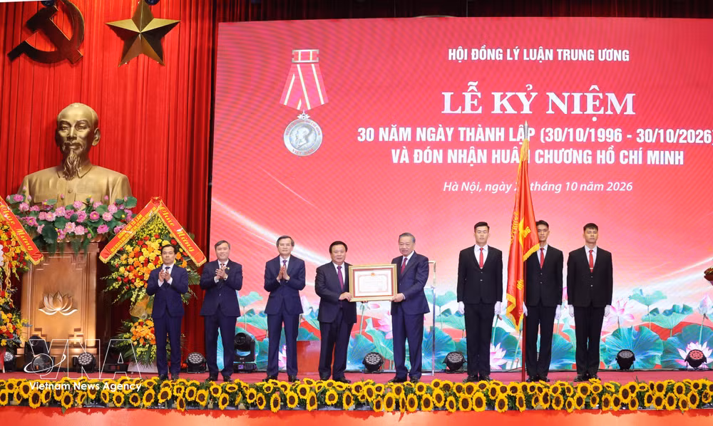 vnanet_potal-le-ky-niem-30-nam-ngay-thanh-lap-hoi-dong-ly-luan-trung-uong-9119198.jpg