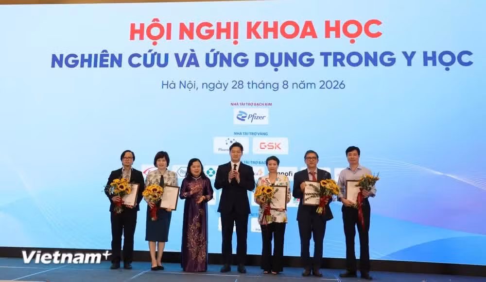 xuyen2.jpg