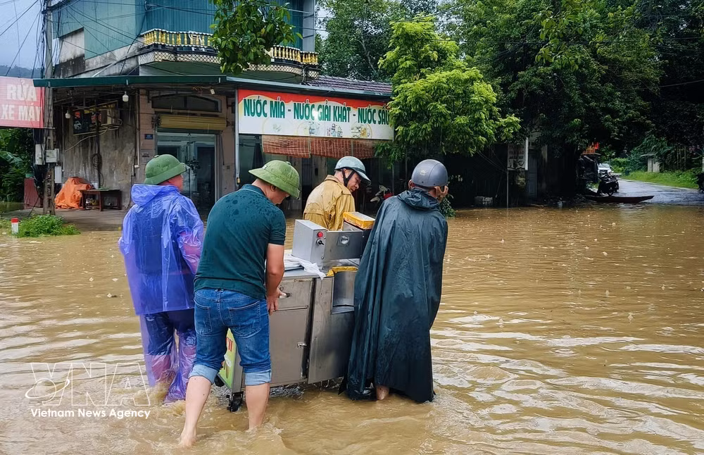 vnanet-potal-bac-ninh-mua-lu-gay-ngap-nhieu-khu-vuc-nhieu-ho-dan-phai-di-doi-8974043-1.jpg