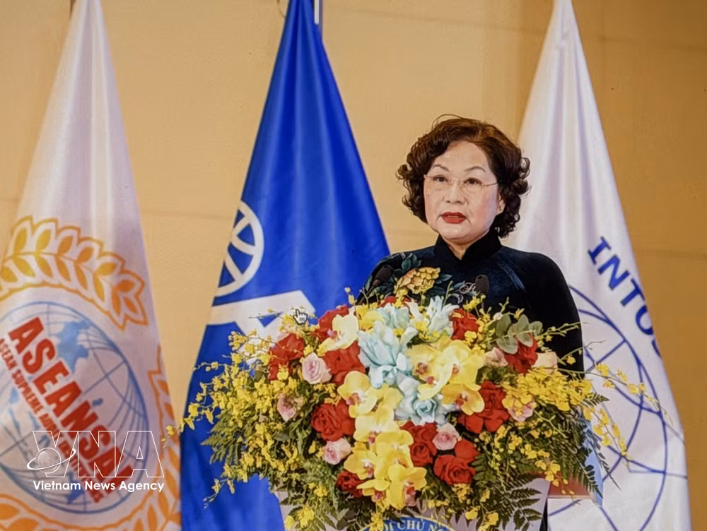 National Assembly Vice President Nguyen Thi Hong speaks at the event. (Photo: VNA)
