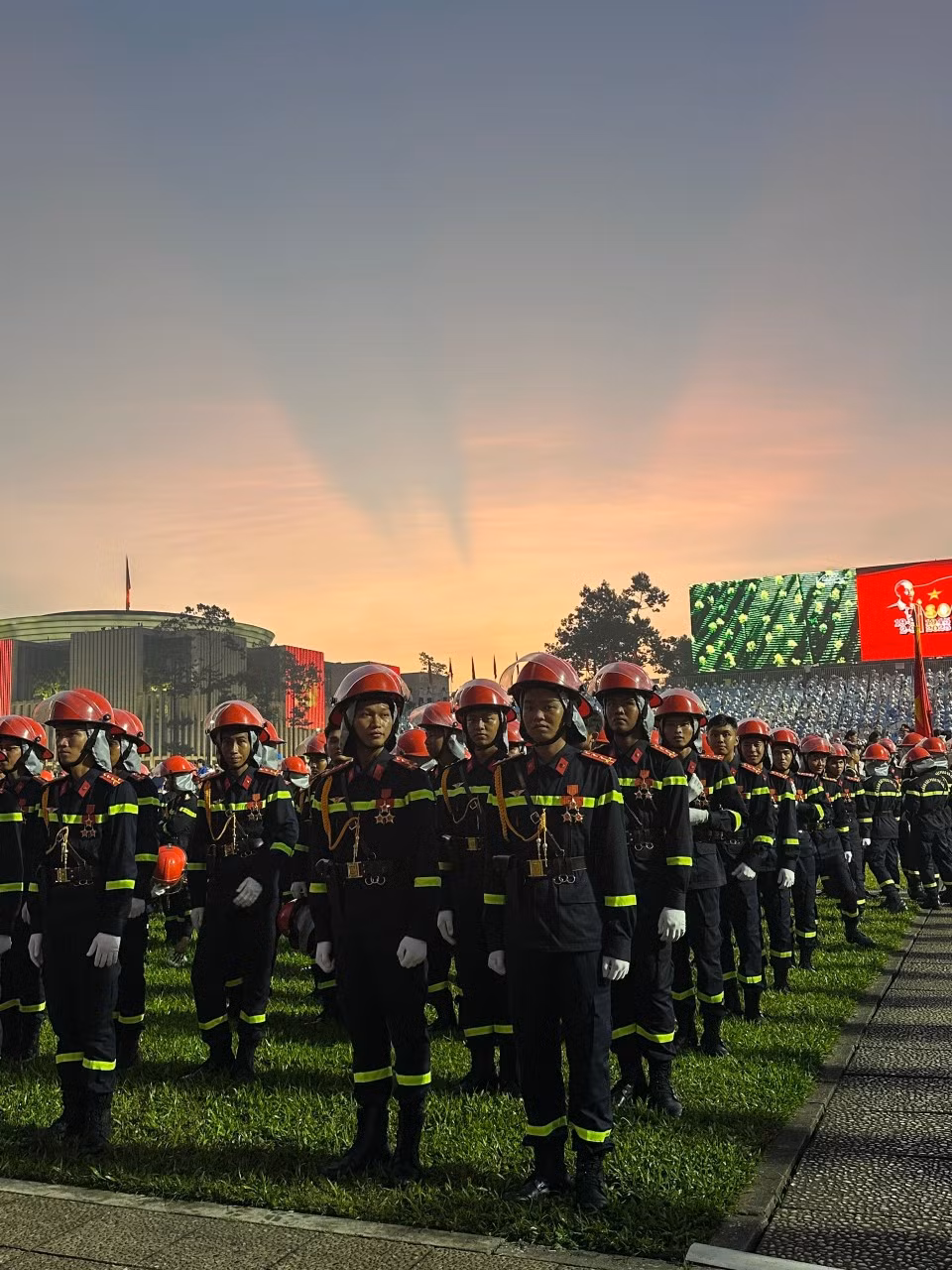 Firefighters participate in the celebration. (Photo: VietnamPlus)