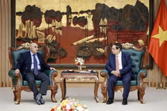 Singapore's Makara Capital Partners urged to invest in Vietnam’s priority sectors