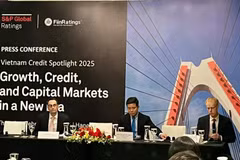 At the press conference on Vietnam Credit Spotlight 2025 hosted by S&P Global Ratings and FiinRatings on February 27. (Photo: VietnamPlus)