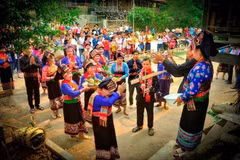 Northwestern ethnic culture highlighted at Ban Flower Festival