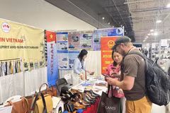 The Vietnamese booth at the Association of Footwear + Apparel (AFA) Canada expo (Photo: VNA)
