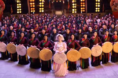 "Bac Bling" music video exemplifies how young artists could blend traditional heritage in modern rhythms. (Photo: VNA)