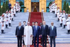 State leader welcomes newly-appointed foreign ambassadors to Vietnam