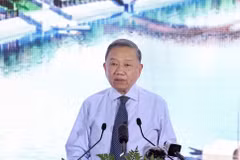General Secretary of the Communist Party of Vietnam Central Committee and President To Lam speaks at the groundbreaking ceremony for a project to upgrade the Bac Hung Hai irrigation system. (Photo: VNA)