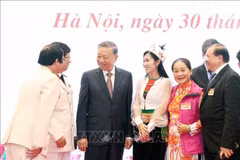 Party General Secretary To Lam meets with representatives of artists and writers from across the country in Hanoi on December 30. (Photo: VNA)