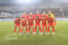 Vietnamese players before the FIFA ASEAN Cup 2026 match against the Philippines on September 26 at Si Jalak Harupat Stadium in Bandung, Indonesia (Photo: VNA)
