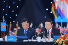 ASEAN Secretary General Kao Kim Hourn (right) (Photo: VNA)