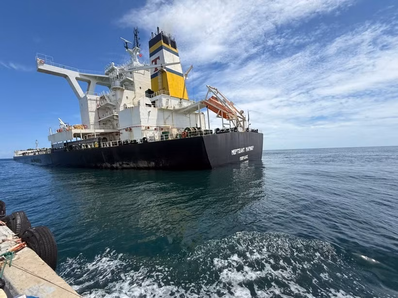 Greek-flagged vessel Merchant Mariner in the waters off Dung Quat, Quang Ngai province. (Photo published by VNA)