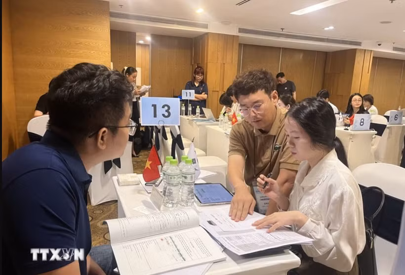Vietnamese and Korean businesses seek cooperation opportunities at the programme held in HCM City from October 15 to 17. (Photo: VNA)